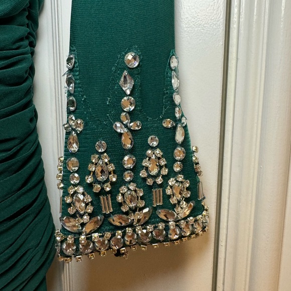 NWT MacDuggal Jewel Cuffed Asymmetrical Long Gown in Emerald Green Size 8 #12231 - Picture 9 of 13